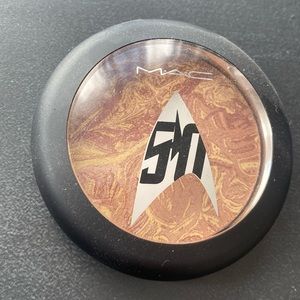 MAC Cosmetics powder